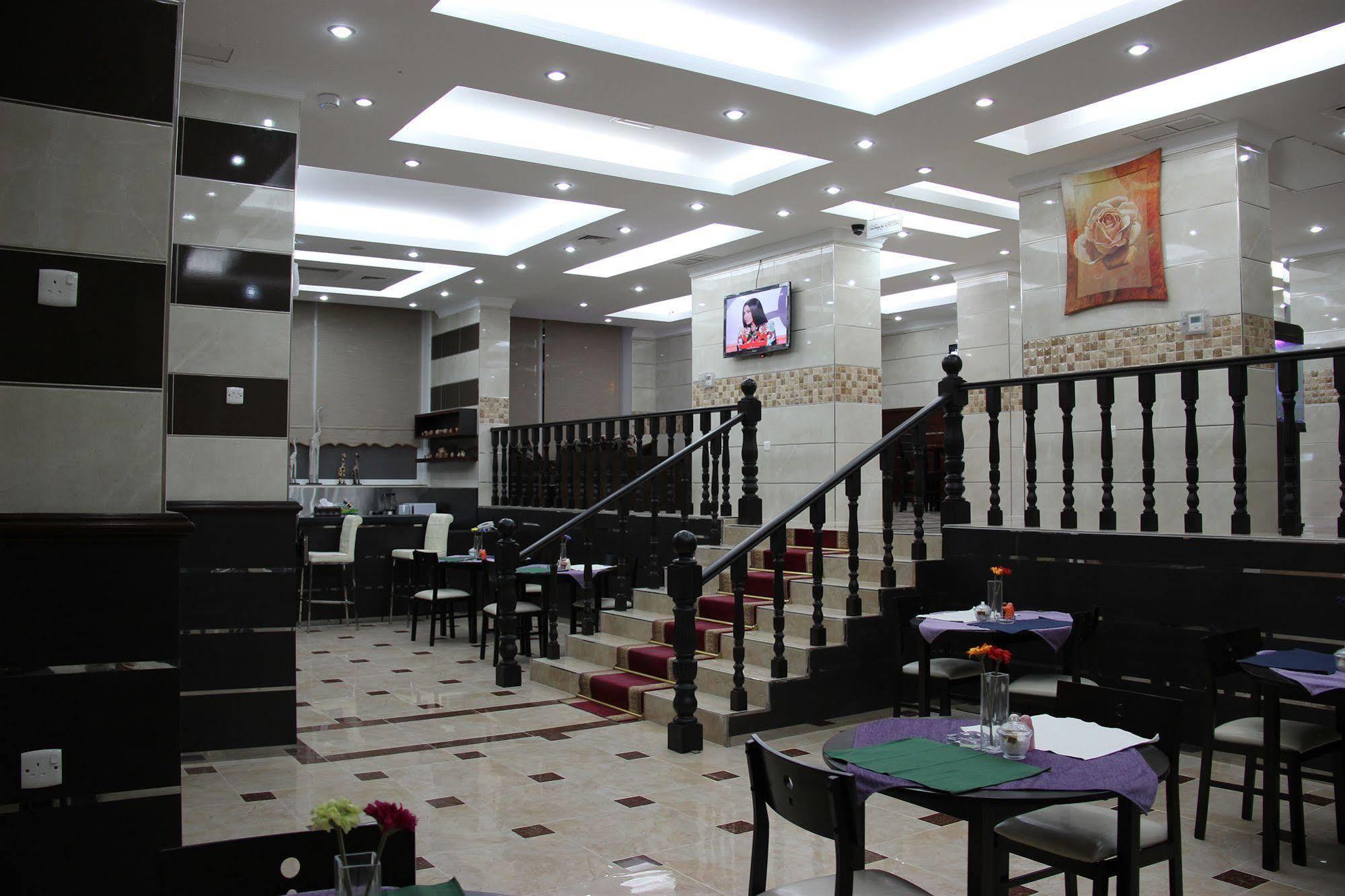 Al Muhanna Plaza Salmiya Exteriör bild